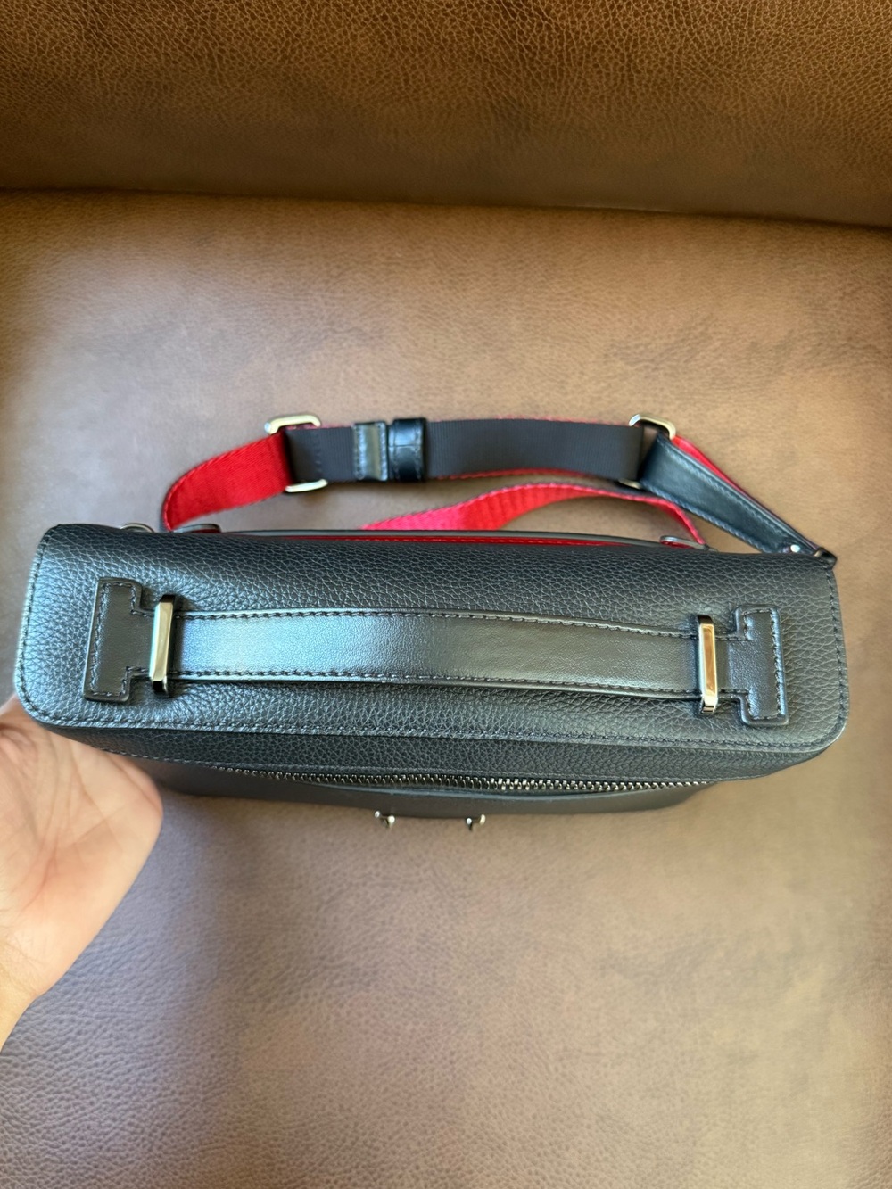 Christian Louboutin Kypipouch Leather Crossbody Bag - Picture 9 of 16